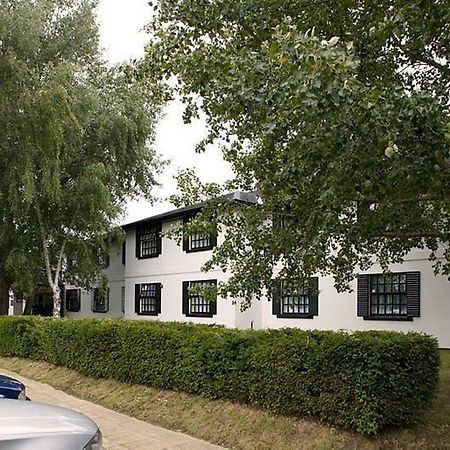 Premier Inn Cobham Cobham  Ngoại thất bức ảnh