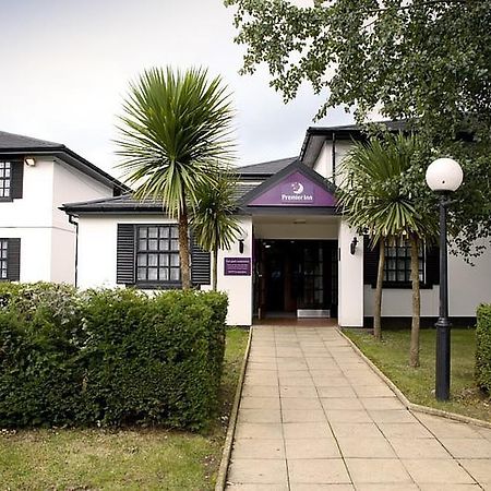 Premier Inn Cobham Cobham  Ngoại thất bức ảnh