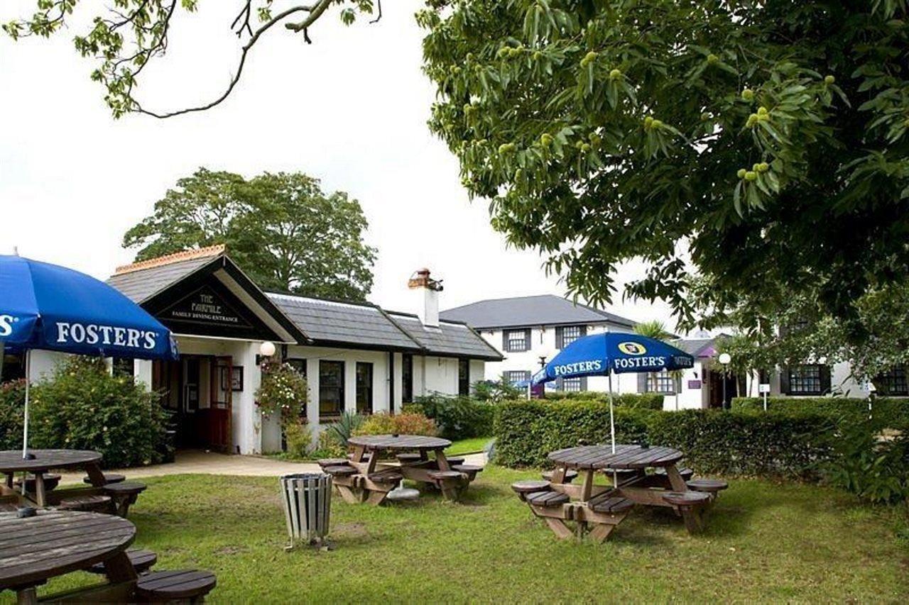 Premier Inn Cobham Cobham  Ngoại thất bức ảnh