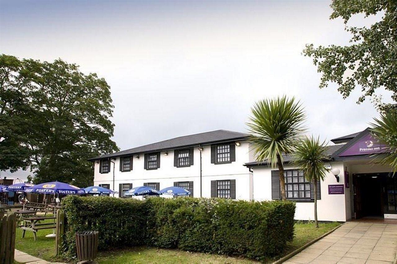 Premier Inn Cobham Cobham  Ngoại thất bức ảnh